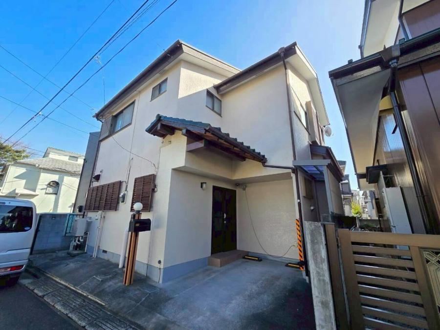 Spacious 4LDK House with Lovely Garden in Kodaira - Photo 1