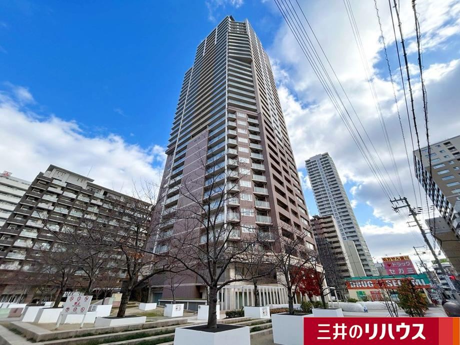 3LDK apartment in Tennoji Ward, Osaka - Photo 1