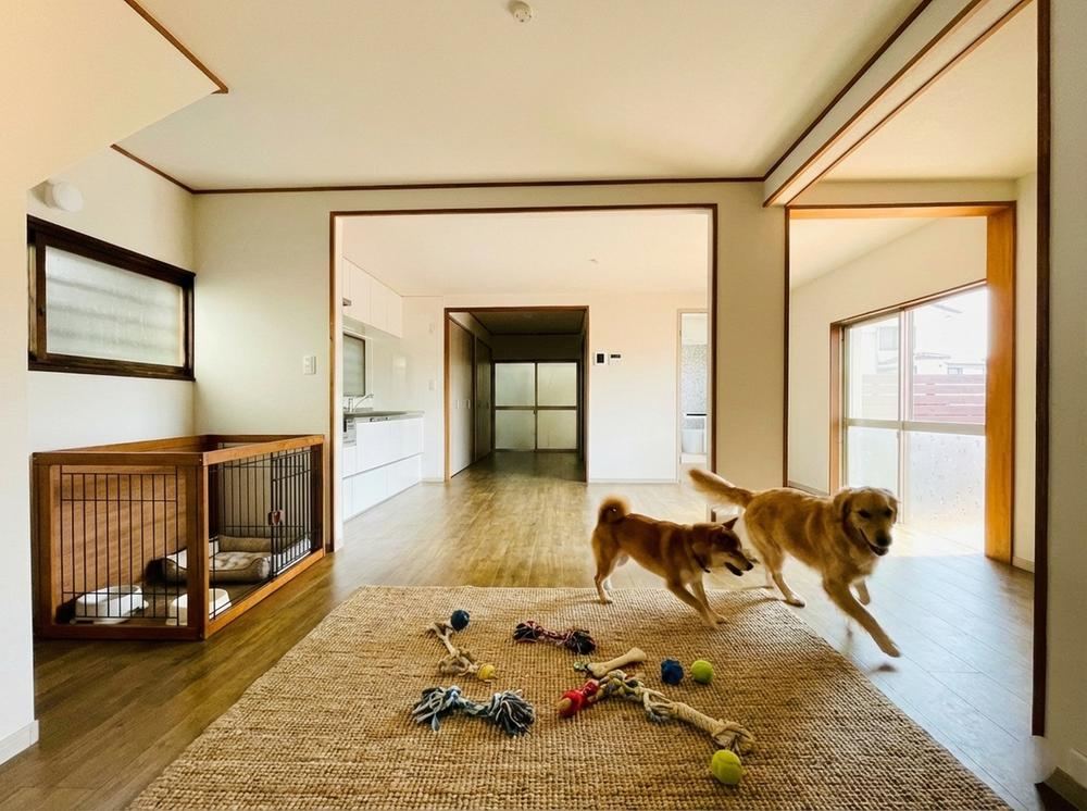 Unique 2LDK Detached House with Open Design - Photo 1