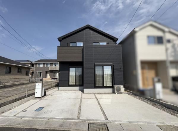 Bright and Spacious 4LDK Home in Chiryū - Photo 1