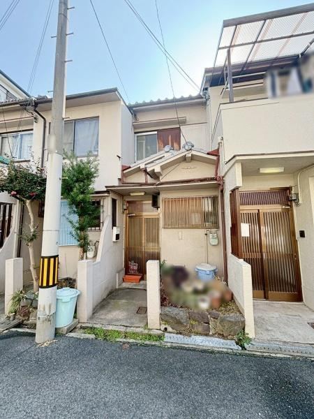 Renovation Potential 4K House in Higashi-Osaka - Photo 1