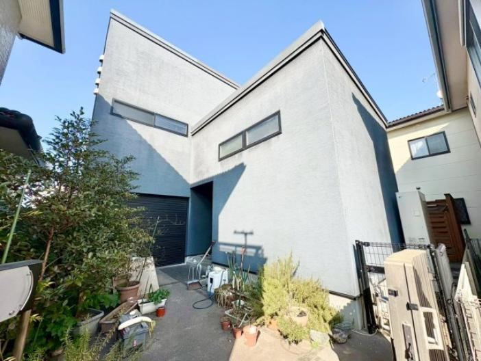 2LDK All-Electric House with Ample Parking in Koshigaya - Photo 1