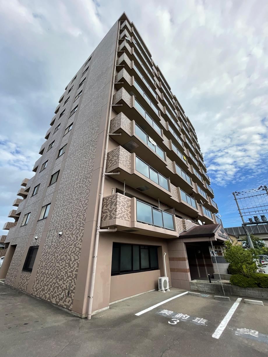 Charming 3LDK Apartment with Terrace in Taihaku, Sendai - Photo 1