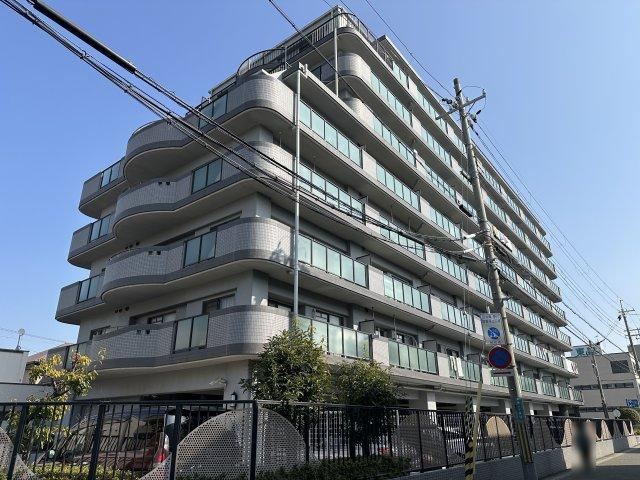 3LDK apartment in Akashi, Hyogo - Photo 1
