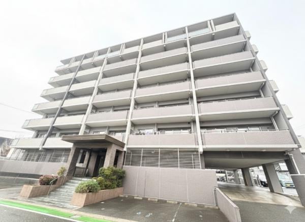 2LDK apartment in Higashi Ward, Fukuoka - Photo 1