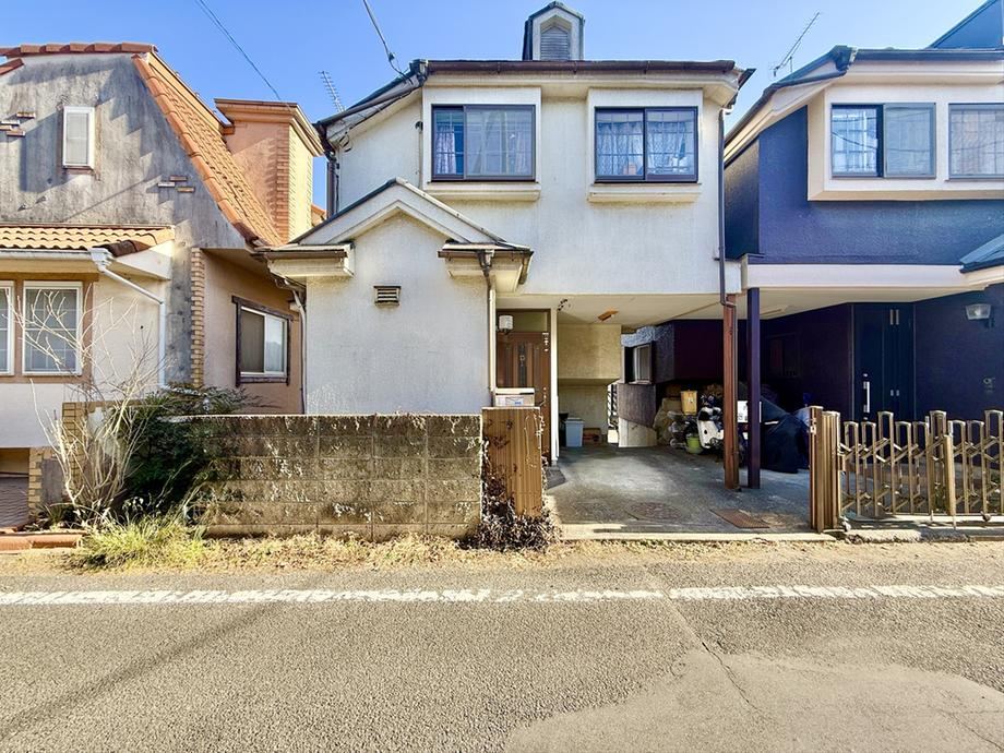 Charming House Near Hinatawada Station with Campaign Offer - Photo 1