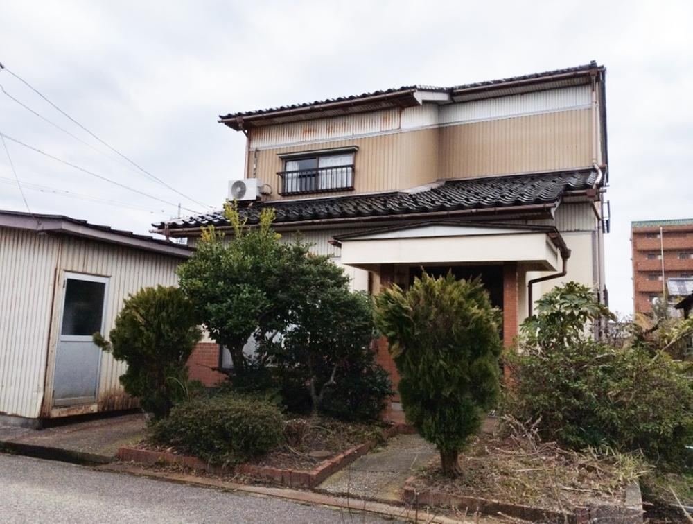 5LDK House in Nomura with Convenient Access - Photo 1