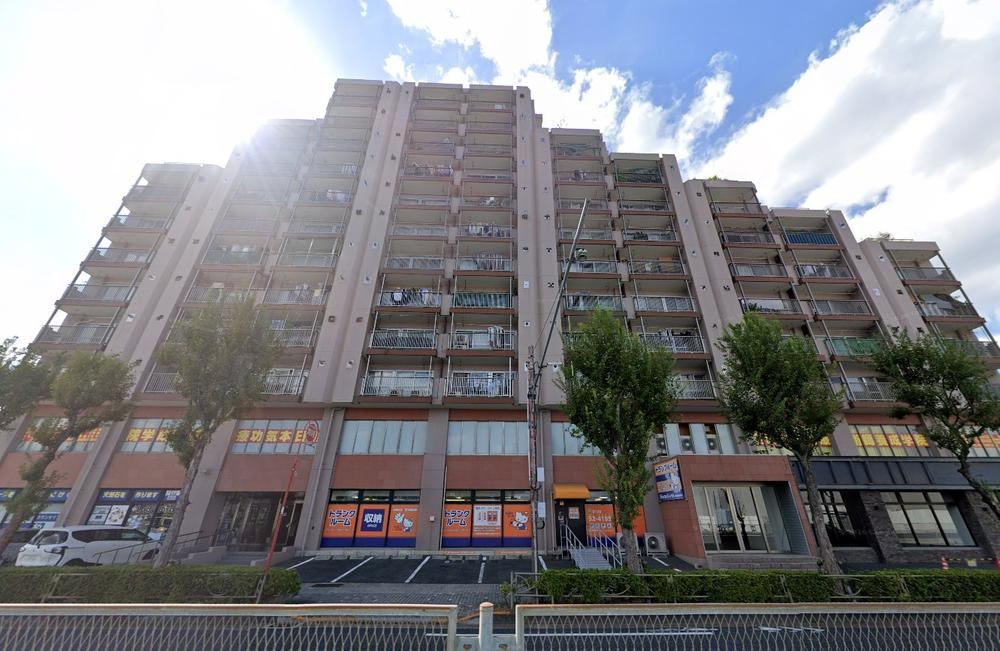 Family-Friendly 3LDK Apartment with Renovation in Adachi - Photo 1