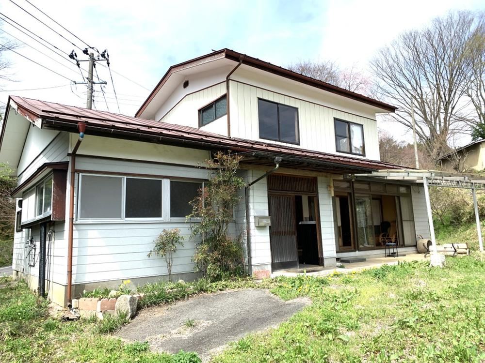 Spacious 5DK House with Scenic Views - Photo 1
