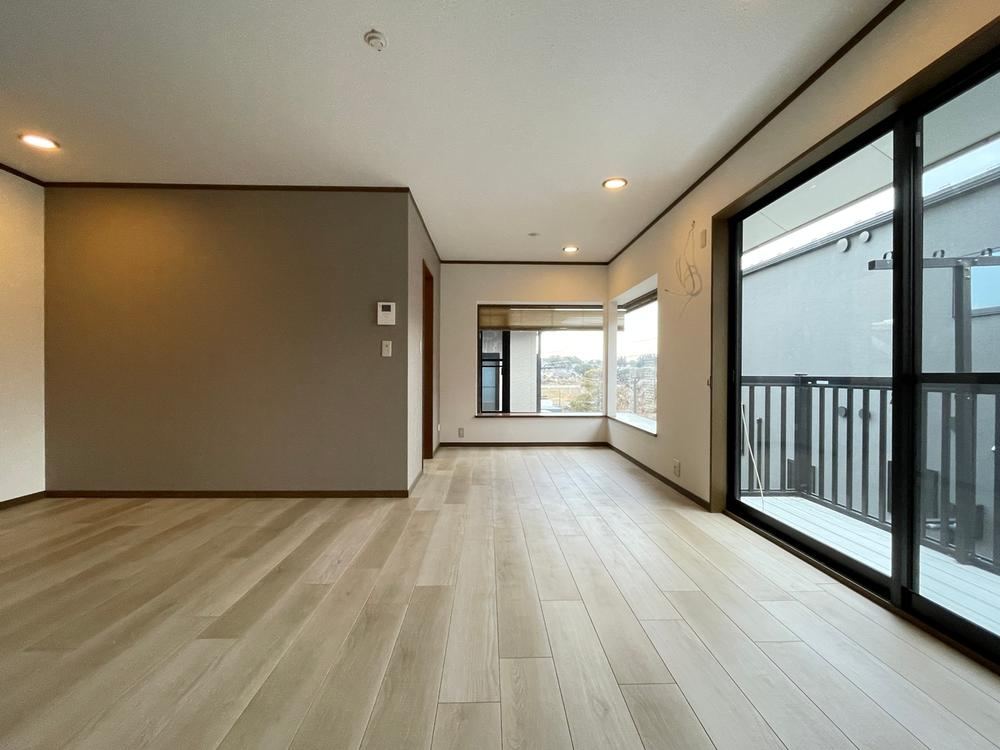 Newly Renovated 3LDK House Near Shonandai Station - Photo 1
