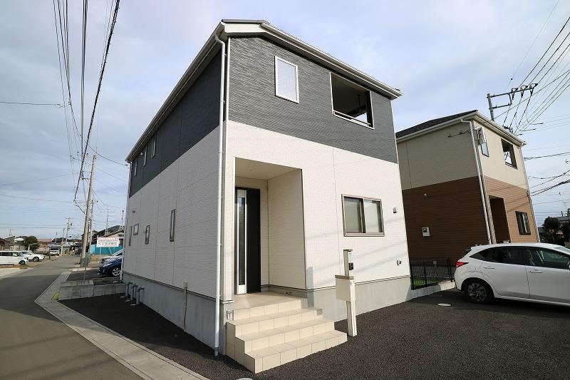 Newly Built 4LDK House on Corner Lot - Photo 1