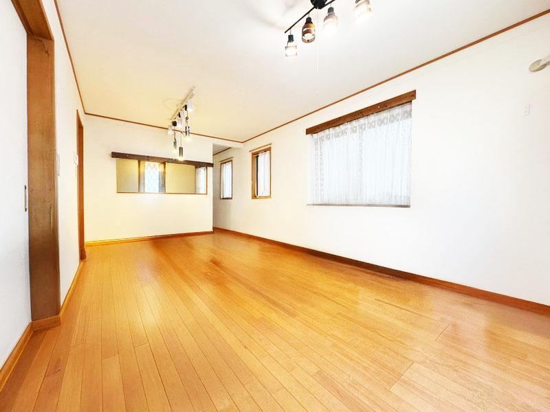 Comfortable 4LDK House with Floor Heating in Komae - Photo 1