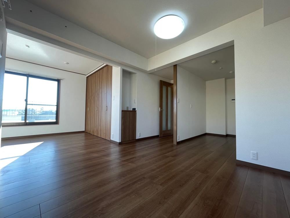 Top Floor Apartment with Mt. Fuji View - Photo 1
