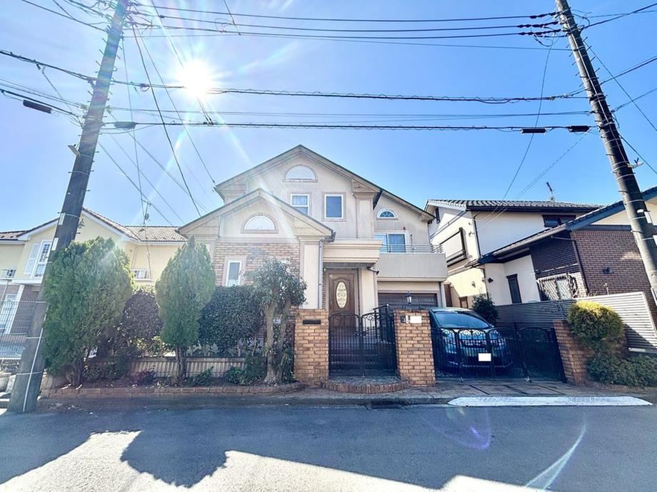 Elegant 5LDK Home in Tsuzuki Ward - Photo 1
