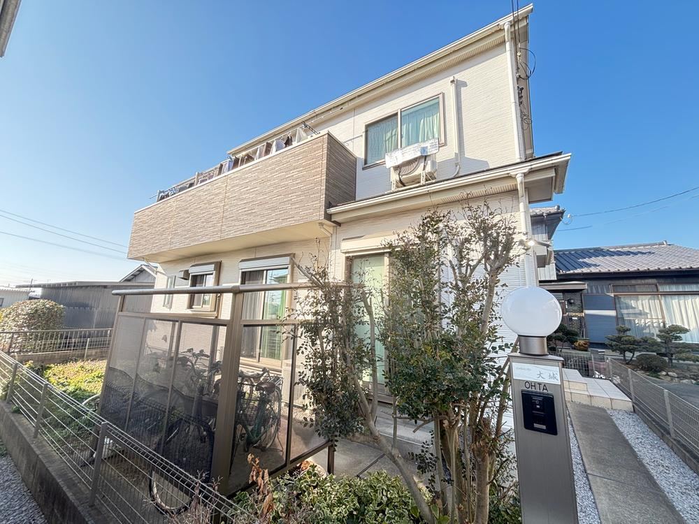 Spacious 4LDK Home with Large Yard - Photo 1