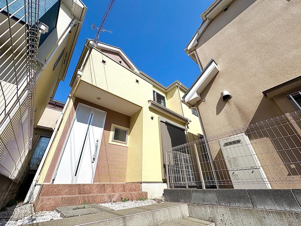 Spacious 4LDK Home in Quiet Nakahara Neighborhood - Photo 1