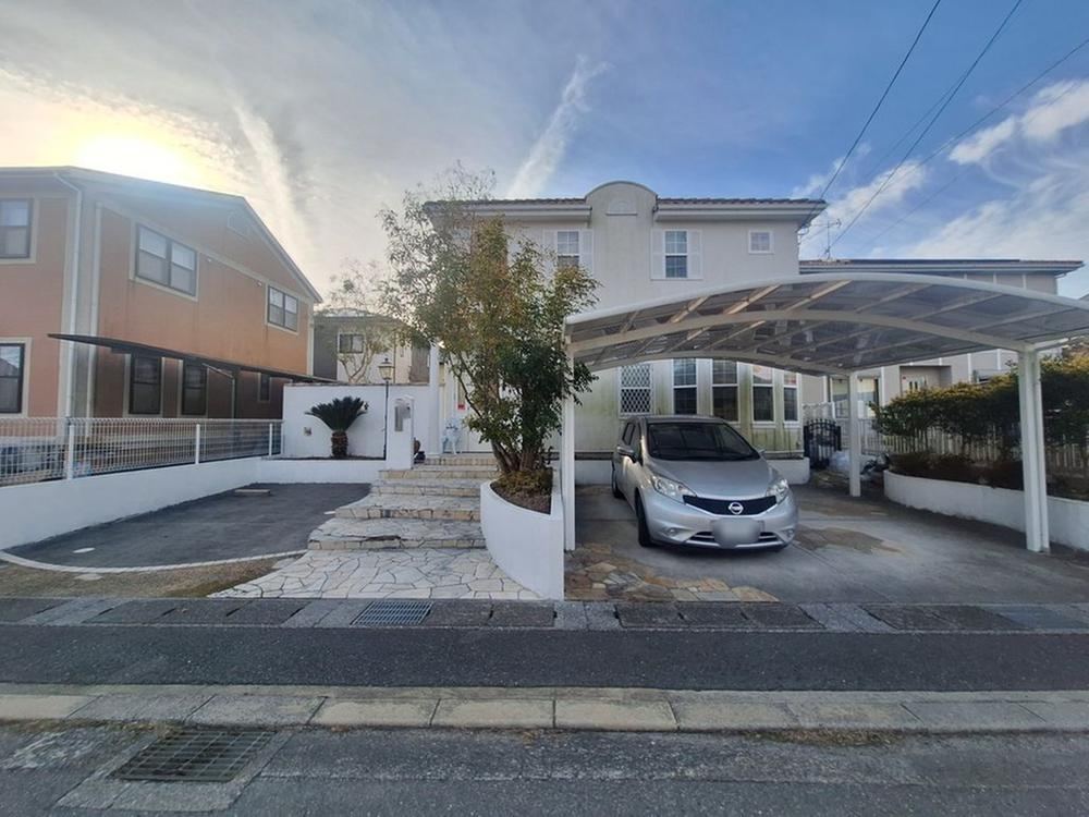 Stylish 2LDK House in Tranquil Otsu Neighborhood - Photo 1