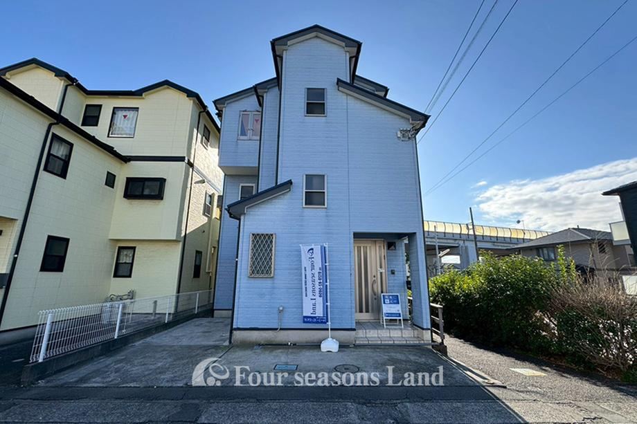 Spacious 2LDK+S House with Parking in Chigasaki - Photo 1