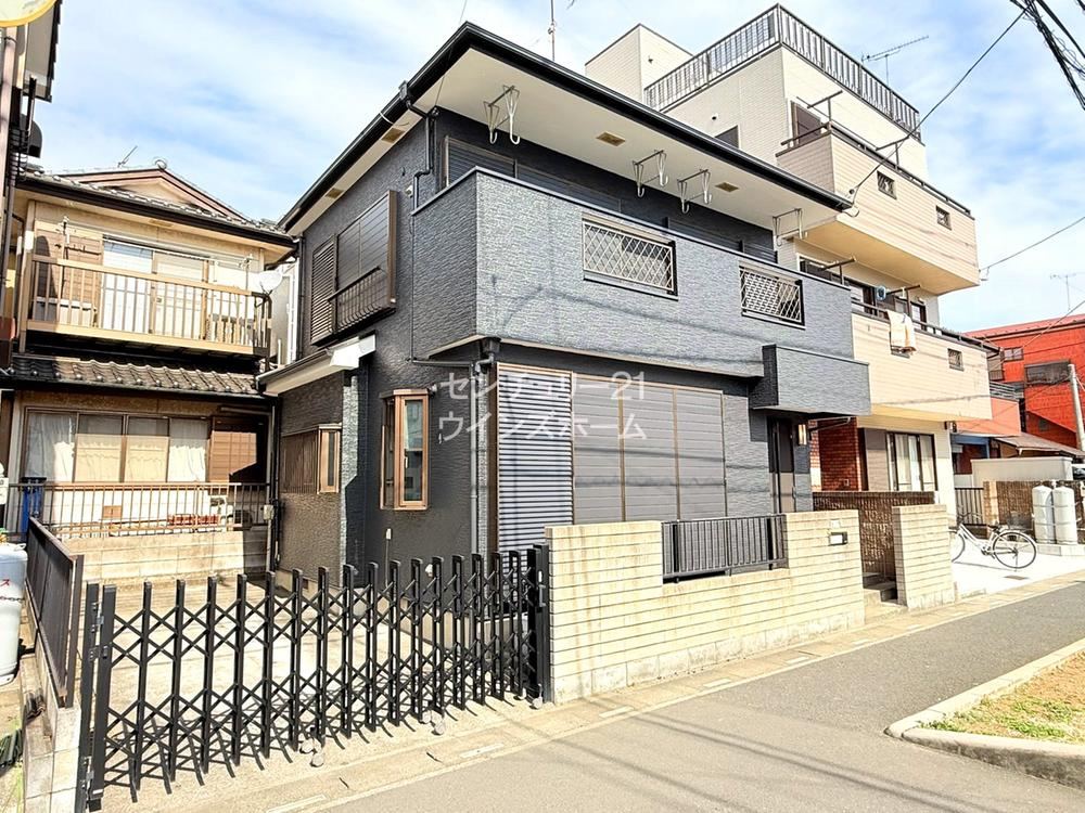 Renovated 4LDK House with Sunny South Exposure in Kawaguchi - Photo 1