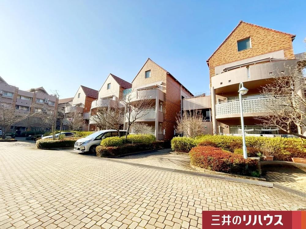 Spacious 5LDK Apartment in Minami-Ozawa - Photo 1
