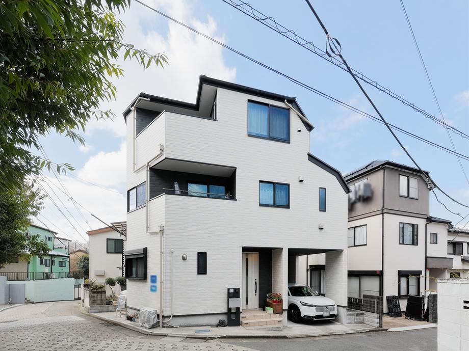 Modern 3LDK House in Wakagi with Easy Access - Photo 1