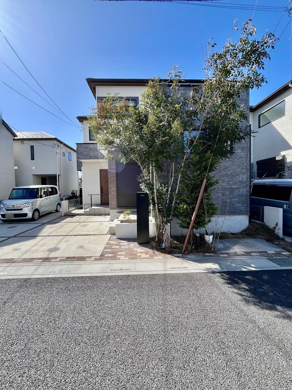 Modern 2LDK+S Home in Nakao, Saitama - Photo 1
