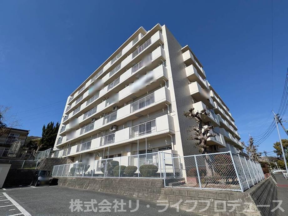 4LDK apartment in Kita Ward, Okayama - Photo 1