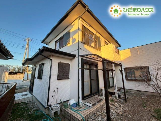 Quiet 4LDK Home with Spacious Layout in Kamishiki - Photo 1