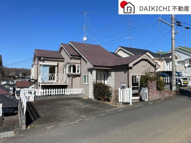 Spacious 4LDK Home with Ample Storage - Photo 1