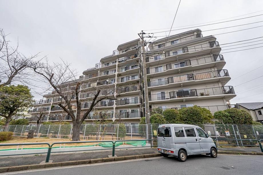 Renovated 2LDK Apartment in Chuo-Honcho - Photo 1