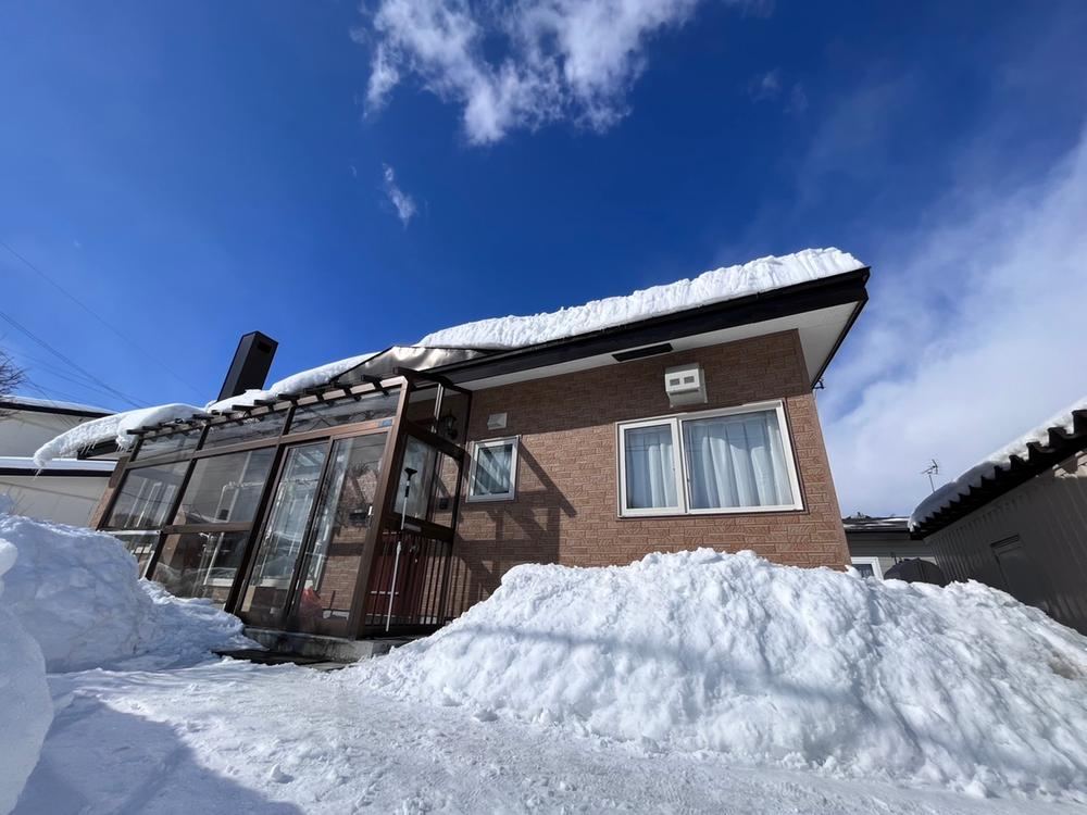 Renovated 2LDK Bungalow in Eniwa - Photo 1