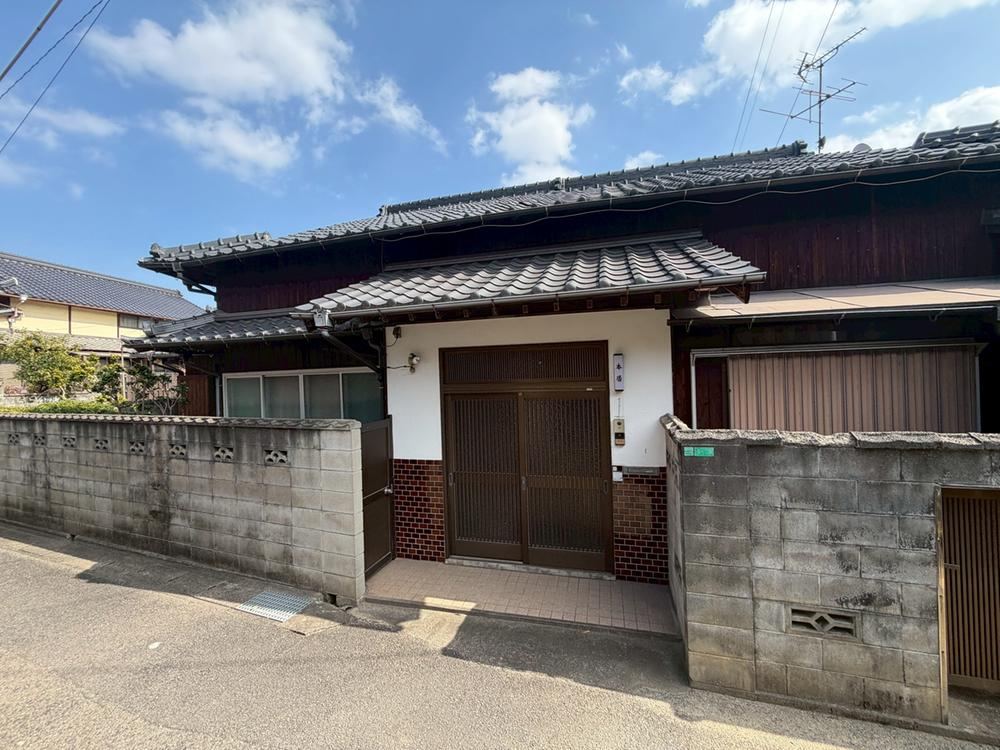 7DK house in Yahatahigashi Ward, Kitakyushu, Fukuoka - Photo 1