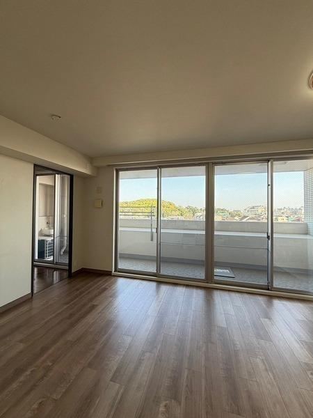 3LDK apartment in Sakai Ward, Sakai, Osaka - Photo 1