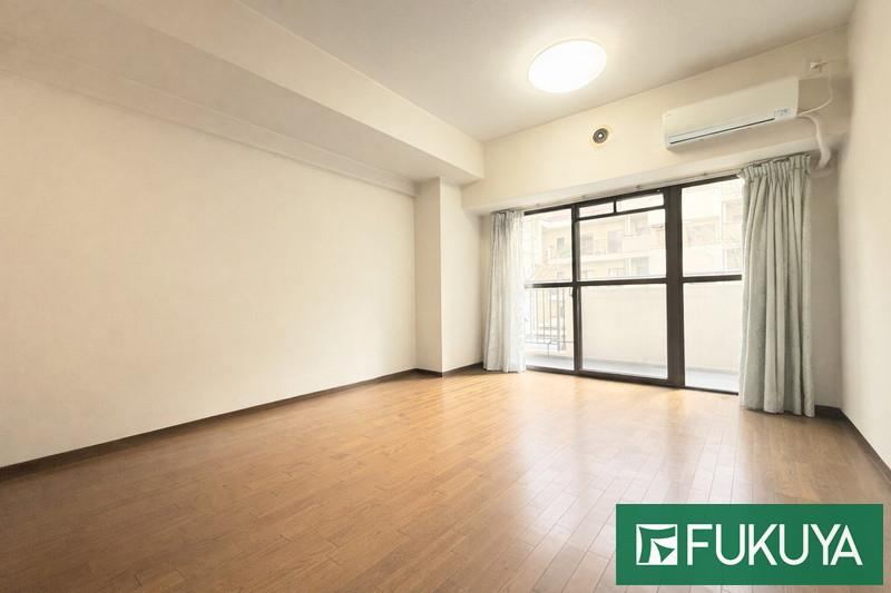 3LDK apartment in Suita, Osaka - Photo 1