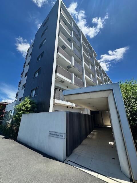 Well-Lit 3LDK Apartment with Walk-Through Closet in Iruma - Photo 1