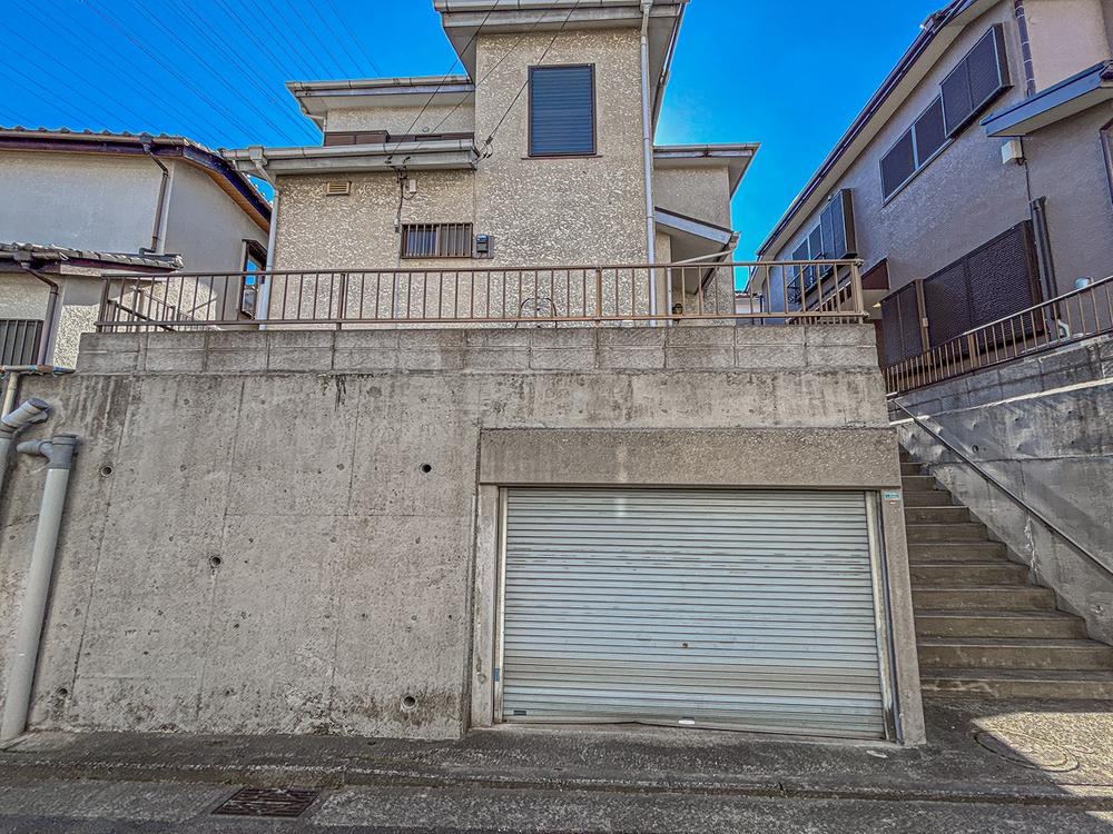 Fully Renovated 3LDK Near Totsuka Station - Photo 1