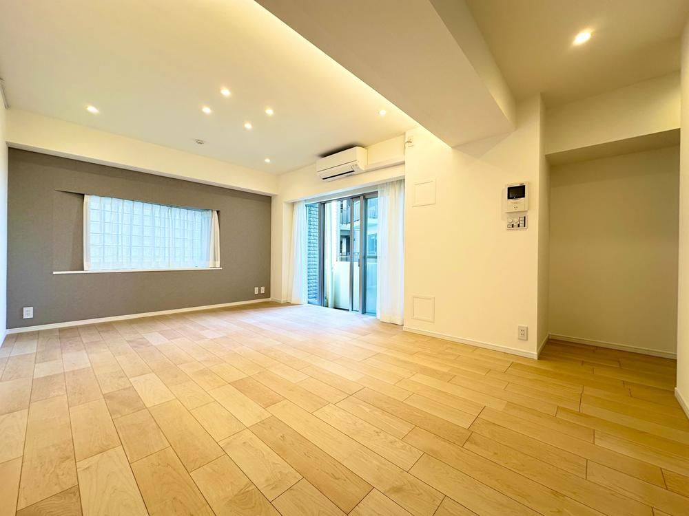 3LDK Apartment with Sea View in Kugenumakaigan - Photo 1