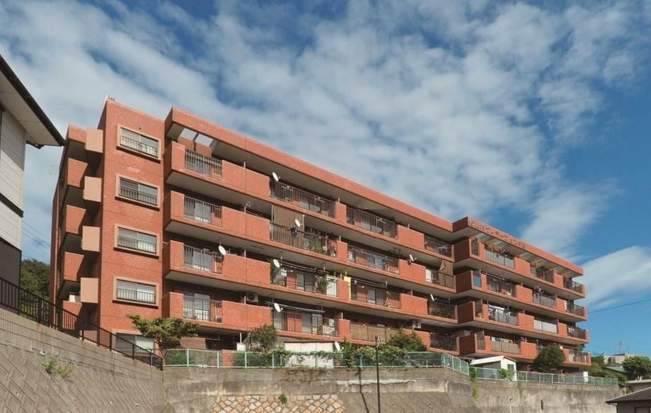 4DK apartment in Shimonoseki, Yamaguchi - Photo 1