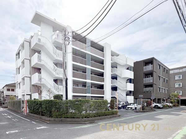 3LDK Apartment in Higashi-Kawaguchi - Photo 1