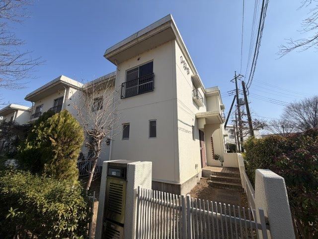 Bright 4LDK Corner Apartment in Matsubacho, Kashiwa - Photo 1