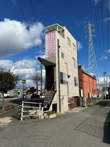 3DK house in Matsuyama, Ehime - Photo 1