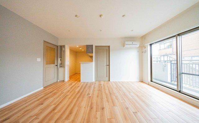 Charming 3LDK Apartment Near Mukogaoka Yuen Station - Photo 1