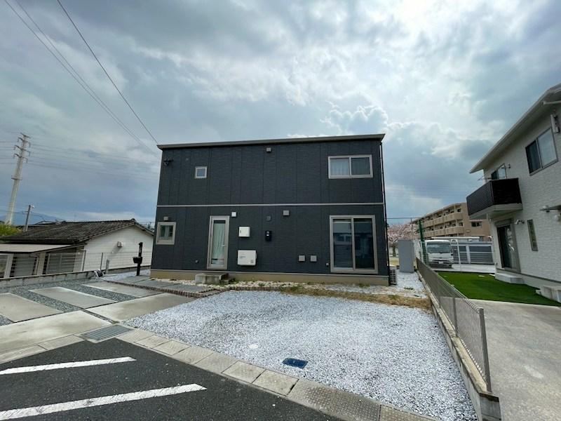 4LDK+S house in Kokuraminami Ward, Kitakyushu, Fukuoka - Photo 1