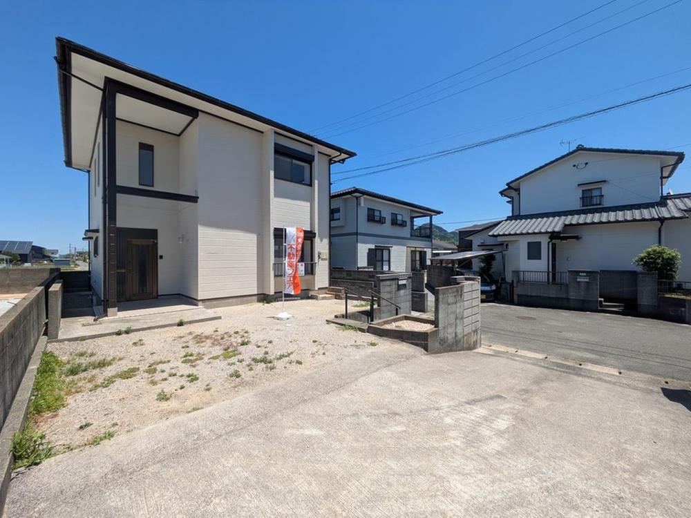 3LDK house in Fukutsu, Fukuoka - Photo 1