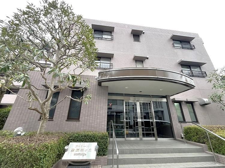 Pet-Friendly 3LDK Apartment with South-Facing Balcony Near Seiseki Sakuragaoka Station - Photo 1