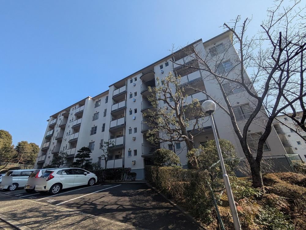 5DK apartment in Takatsuki, Osaka - Photo 1