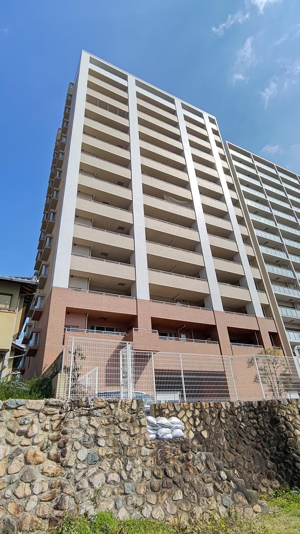 3LDK apartment in Takarazuka, Hyogo - Photo 1