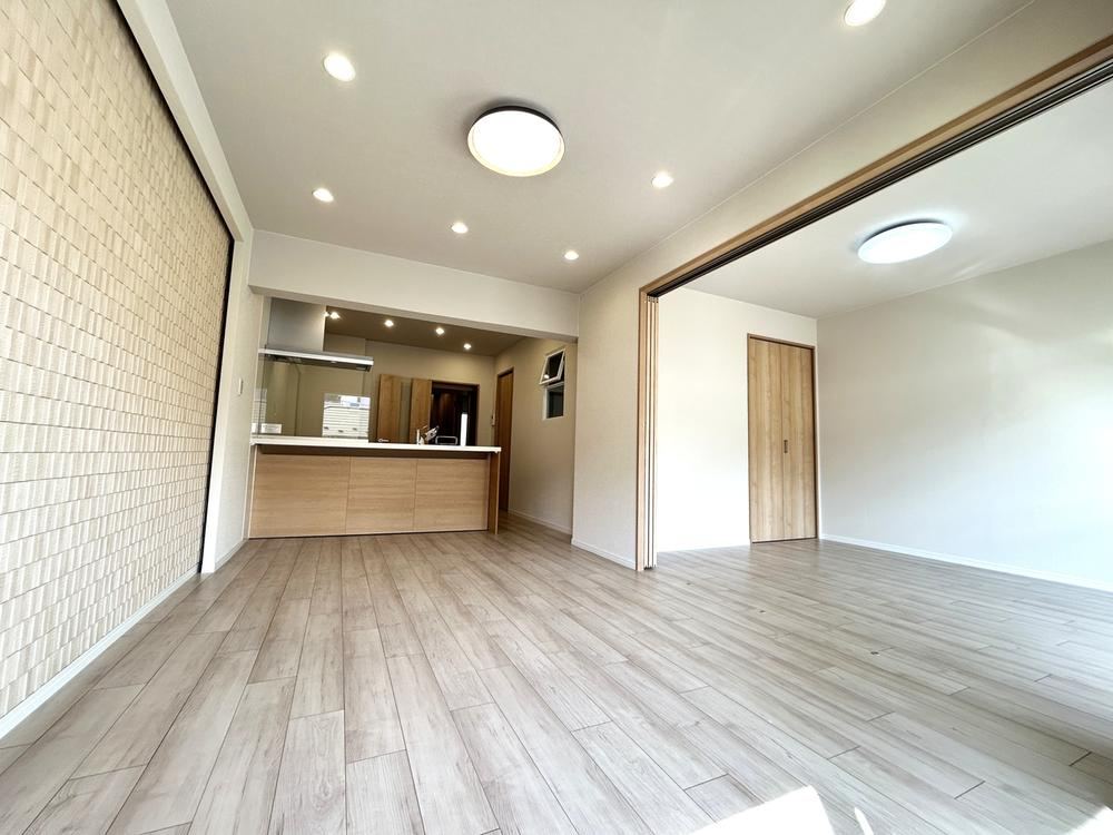 Charming 3LDK Apartment in Totsuka with Modern Amenities - Photo 1