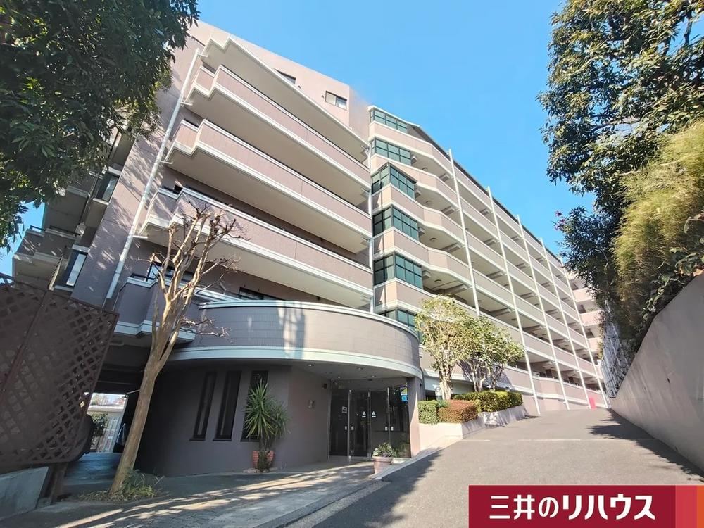 3LDK Apartment in Minamimachi Near Kokubunji Station - Photo 1