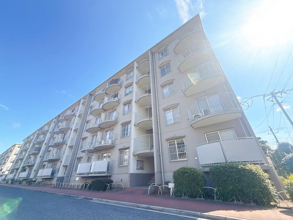 3LDK apartment in Wakaba Ward, Chiba - Photo 1